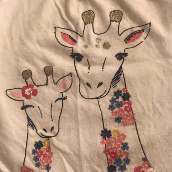 Carter’s 6mo Bundle - Picture 3 of 7